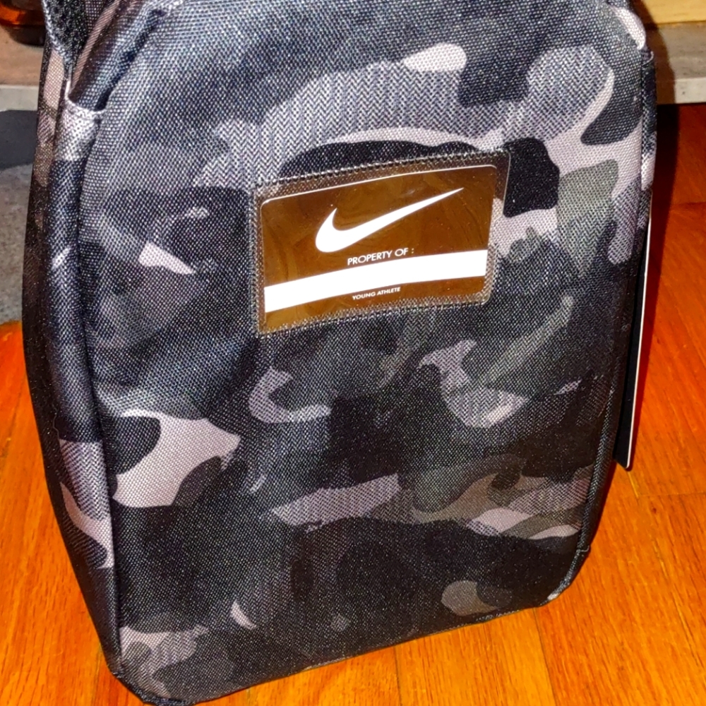 Camouflage Nike lunch pail